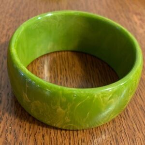 Bakelite Rare Mottled Apple Green & Yellow Bangle Bracelet